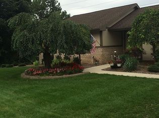 6361 Woodcrest Rdg, Clarkston, MI 48346