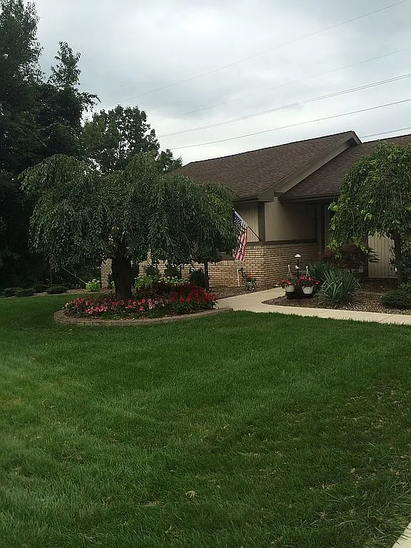 6361 Woodcrest Rdg photo 1