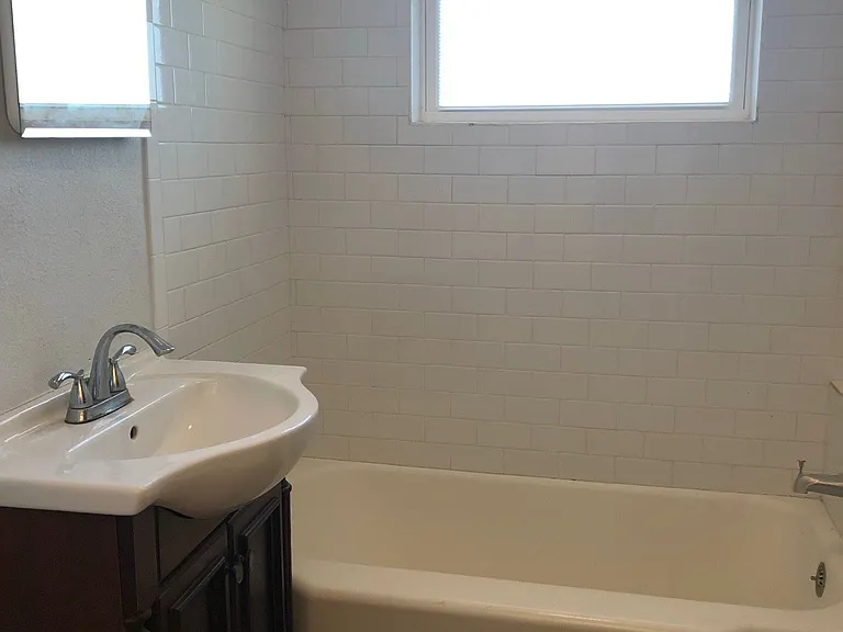 826 E Erie Ave #A — Photo 6