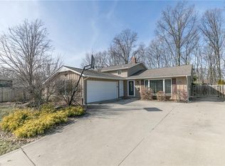 8664 Courtland Dr, Strongsville, OH 44136