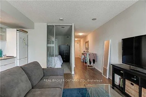 4K Spadina Ave #1010 — Photo 9
