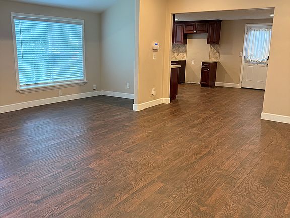 4th image of 11744 Hallwood Dr
