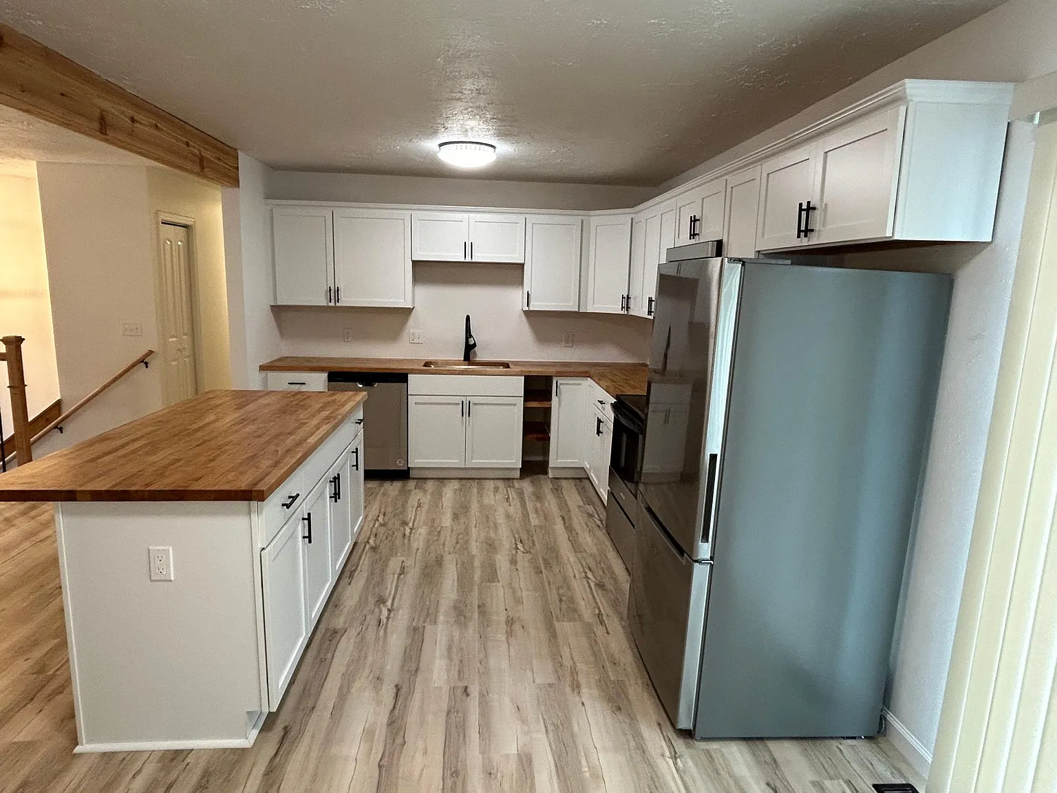 3 bed, 1801 sqft, $2,250 — Photo 2