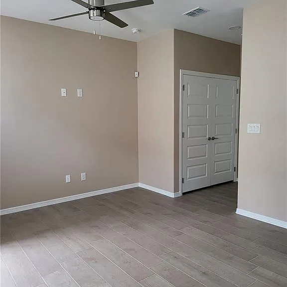 1037 French Ave #4 — Photo 5