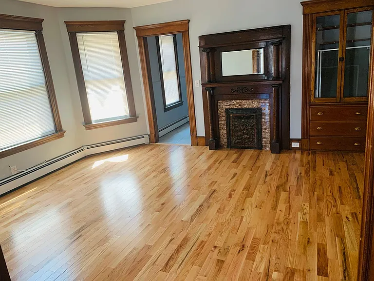 210 Blatchley — Photo 17