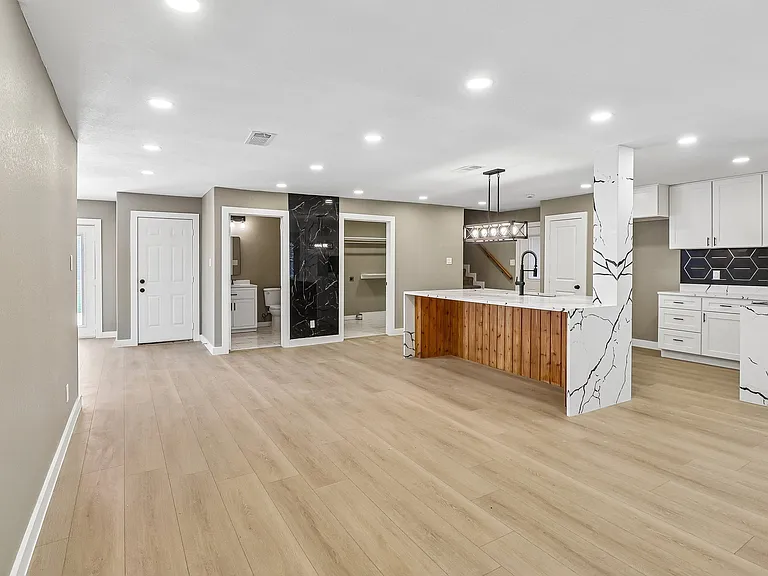 10711 Cromwell Dr — Photo 39