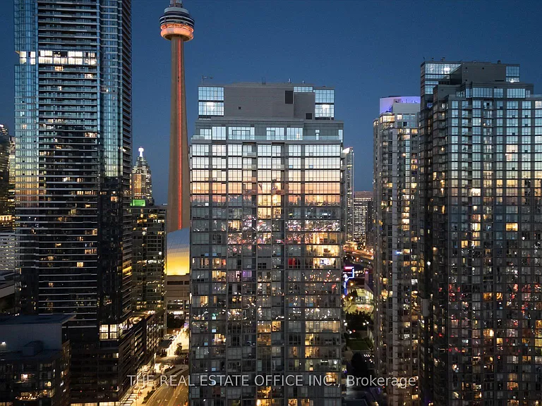 15 Fort York Blvd #4212 — Photo 25