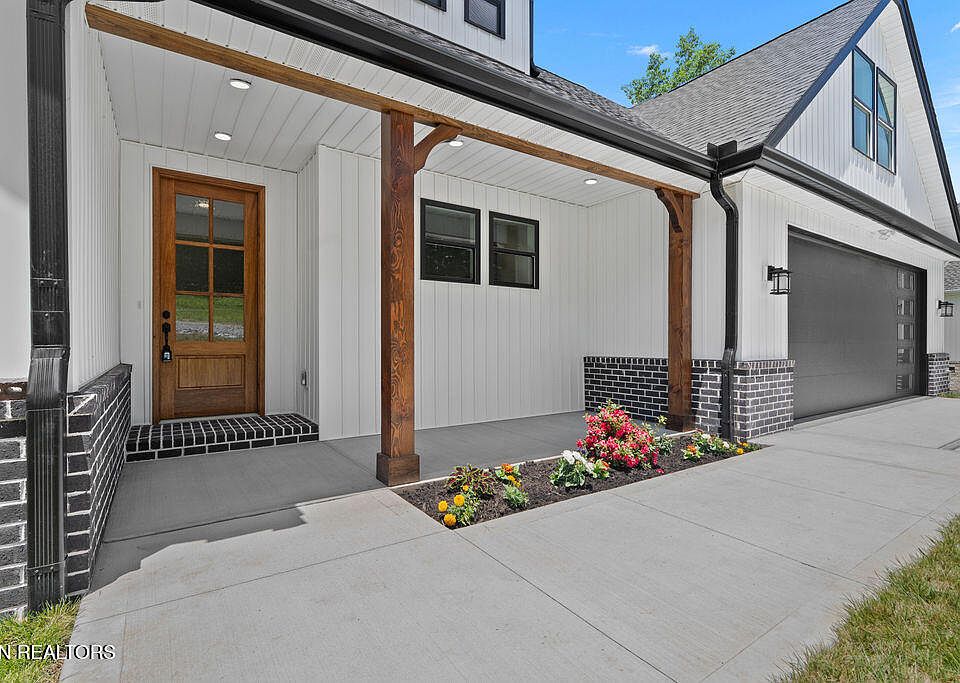 1st image of 110 Elohi Ln