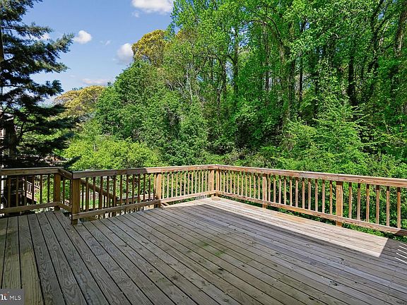 2nd image of 434 Peach Ct