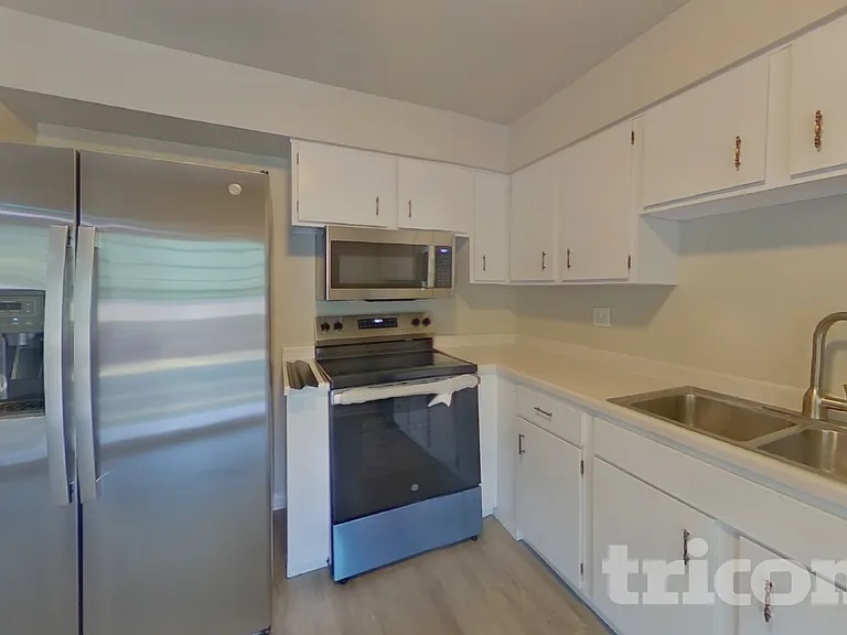 1338 Mears Dr — Photo 8