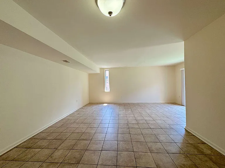 4675 Logsdon Dr — Photo 5