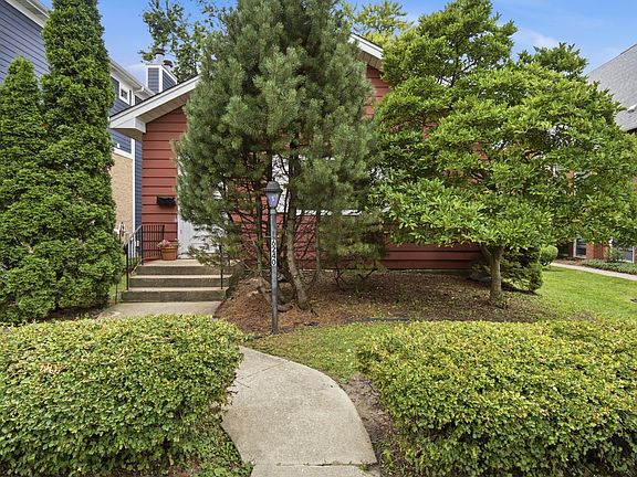 5th image of 6240 N Avondale Ave