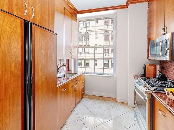 630 Park Ave APT 9B, New York, NY 10065 | Zillow