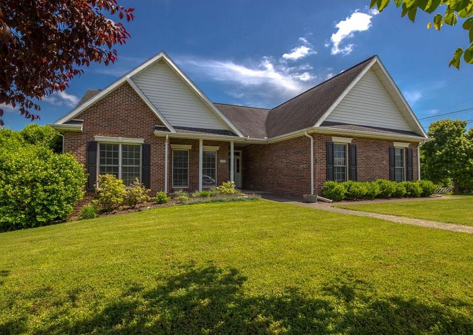 1st image of 1023 Estate Dr