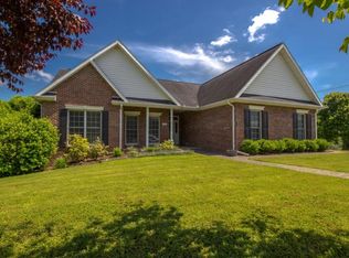 1023 Estate Dr, Johnson City, TN 37604