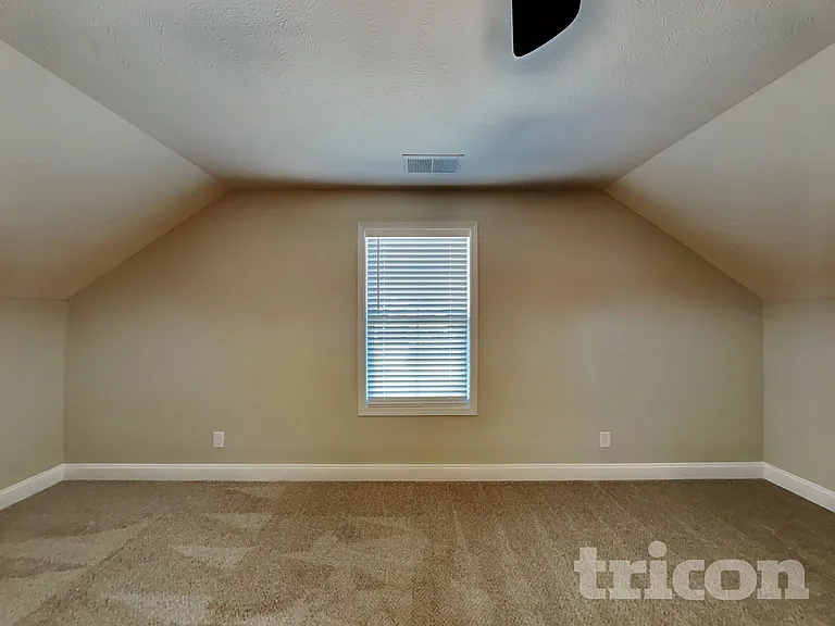 189 Bonnell Dr — Photo 11