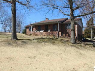 130 Woodview Dr, Paducah, KY 42003