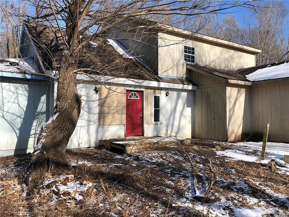 2nd image of 402 Smith St