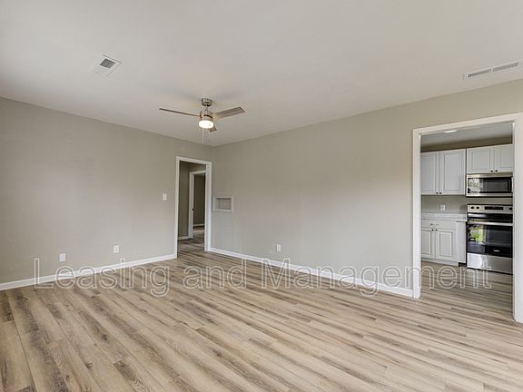 4th image of 2309 Eagle Dr