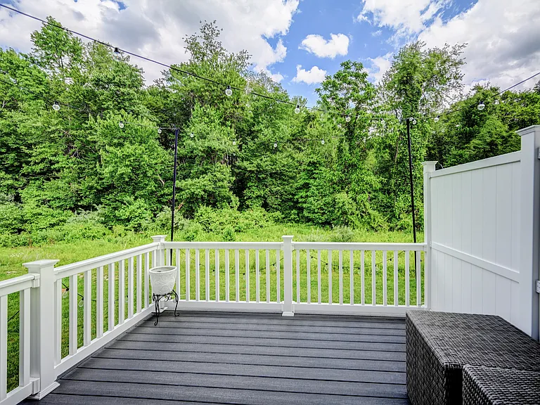 56 Pratt Ln — Photo 46