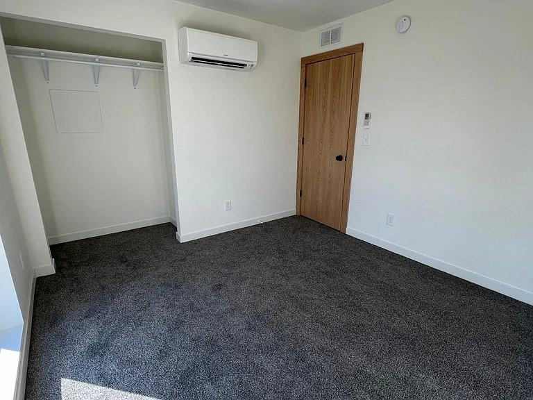 501 Knox Ave N #2 — Photo 10