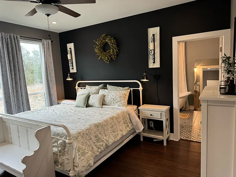 914 Bear Springs Trl — Photo 45