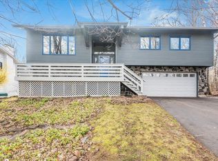 1609 Woodbury Ln, Duluth, MN 55803