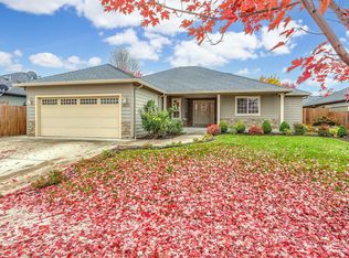 3270 Dearborn Ln, Medford, OR