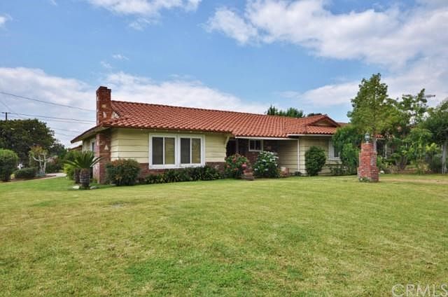 1st image of 228 E Magna Vista Ave