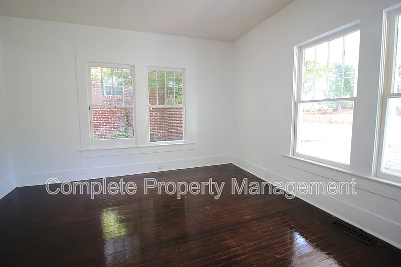 4 bed, 2.0 bath, 1907 sqft, $1,250 — Photo 4