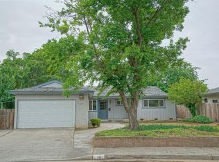 10 W Holland Ave, Clovis, CA 93612