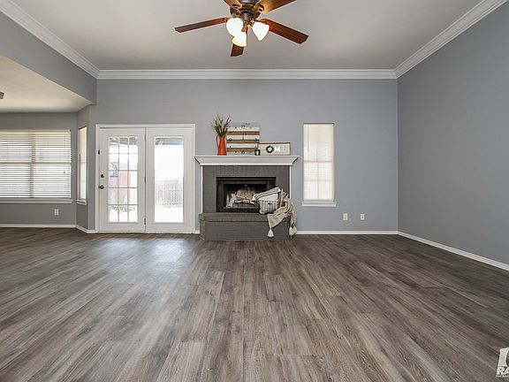 5th image of 7518 Aspen Ave