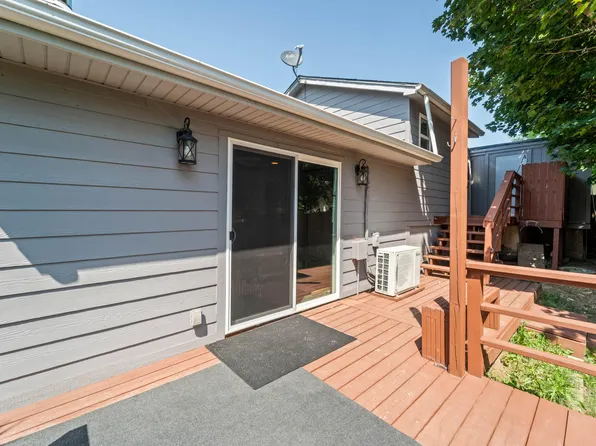 1380 Rock Creek West St, Kellogg, IA 50135