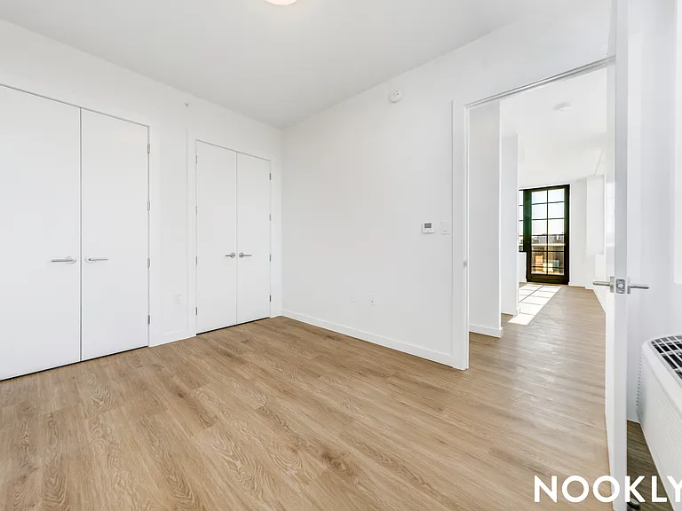 40 Bruckner Blvd #B1020 — Photo 14