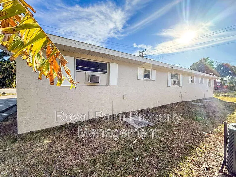 3744 Estelle Ave — Photo 30