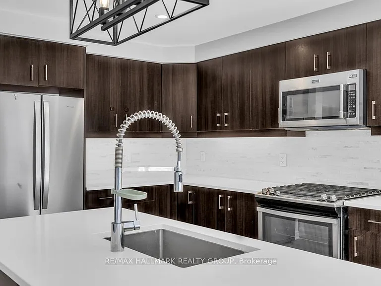 600 Parade Dr — Photo 7