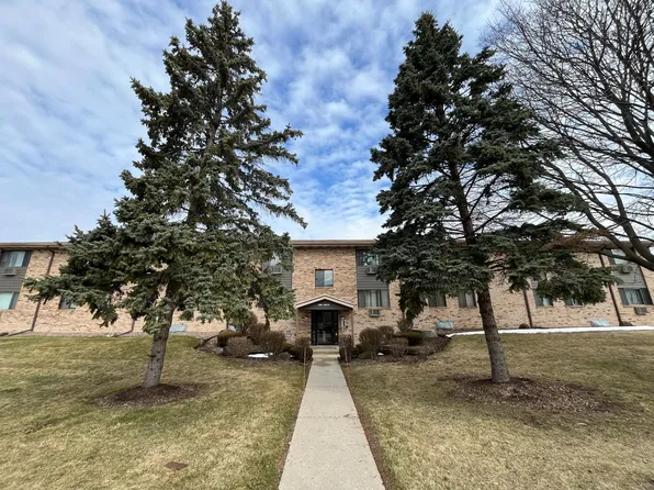 S846, N114W15846 Sylvan Cir APT 104, Germantown, WI 53022