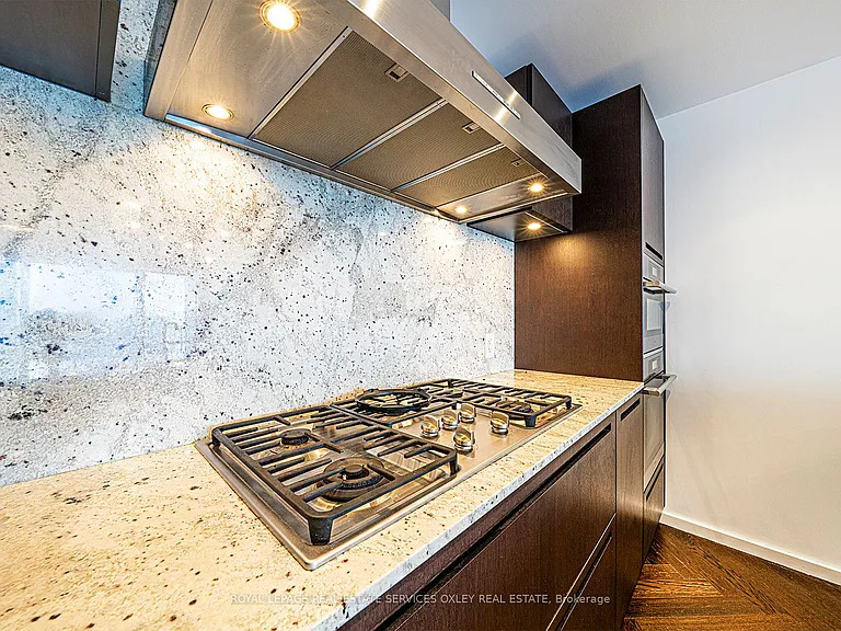180 University Ave #4708 — Photo 13
