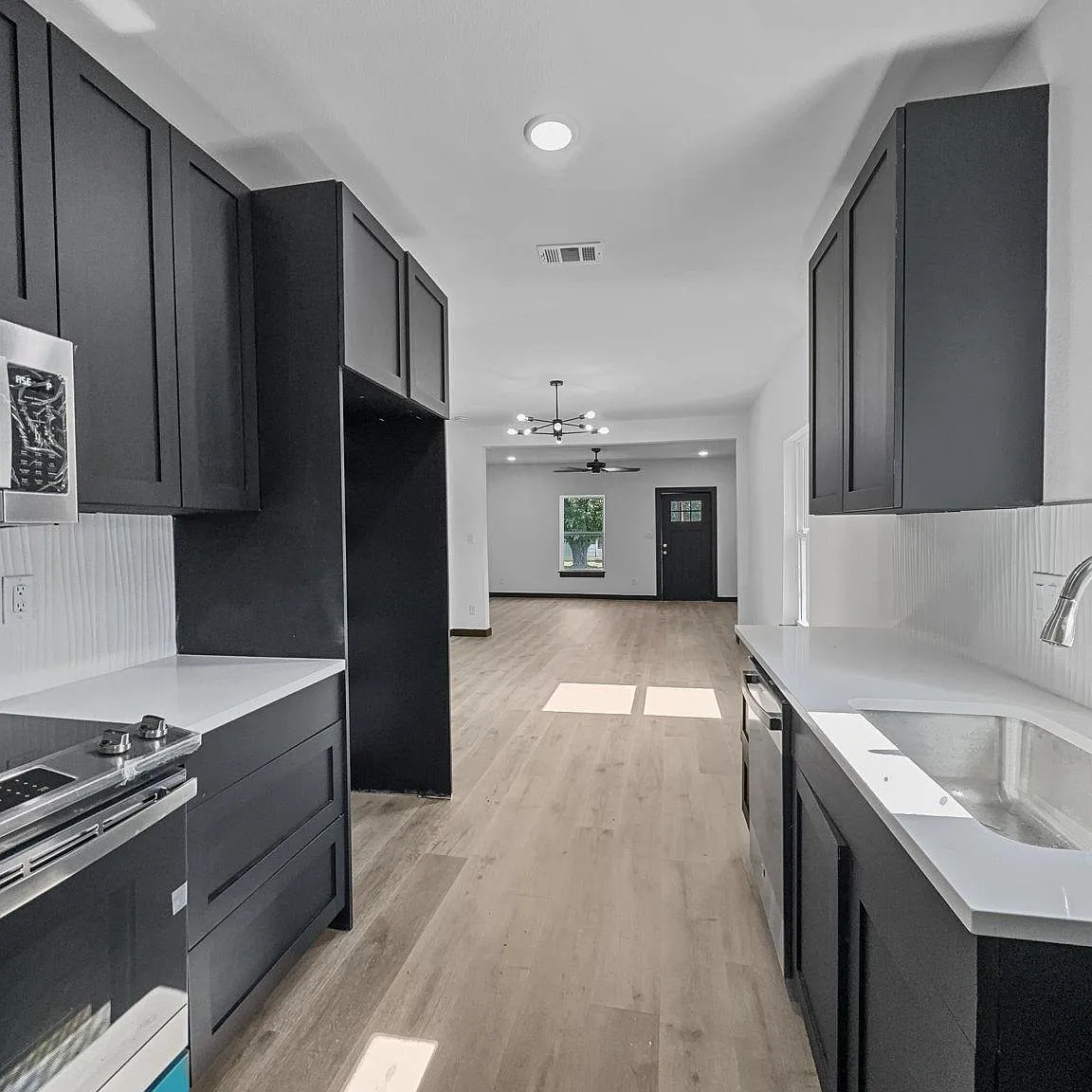 5 bed, 2.0 bath, 1472 sqft, $1,850 — Photo 2