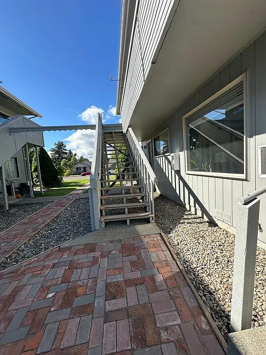 411 W 13th Ave — Photo 2