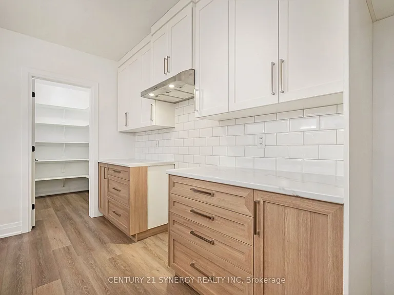 261 Argile St #B — Photo 14