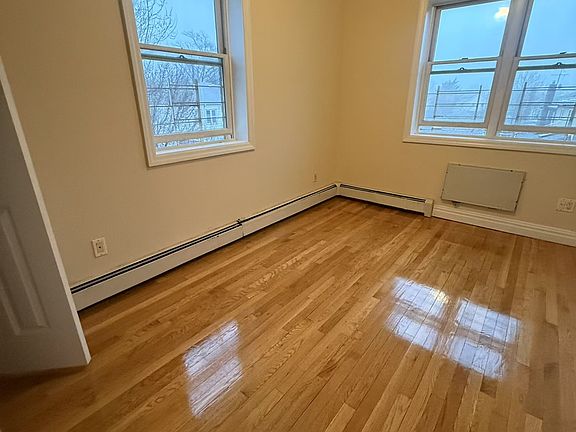 5th image of 199-0608 47th Ave #2