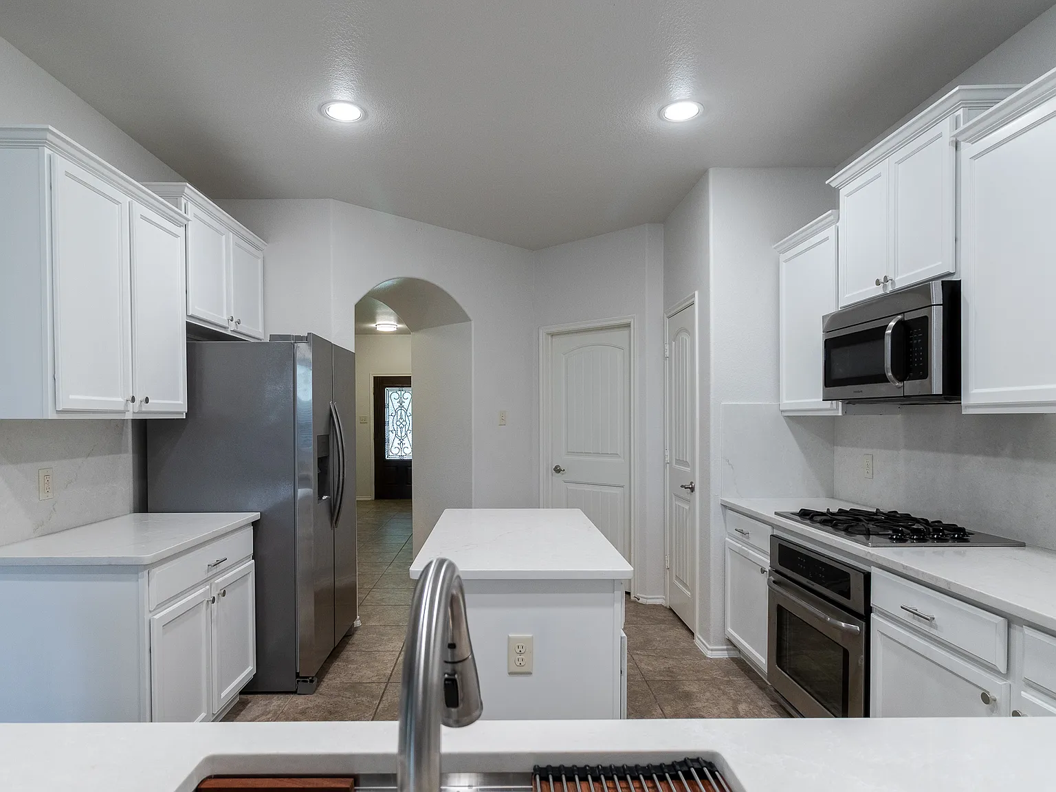 4 bed, 2245 sqft, $2,800 — Photo 4
