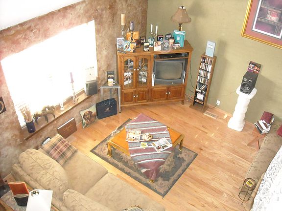 Spacious rooms. Tile & wood floors throughout!