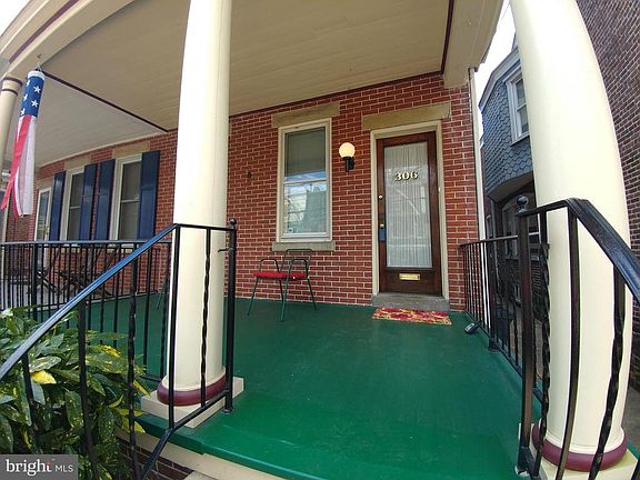 3rd image of 306 W 14th St