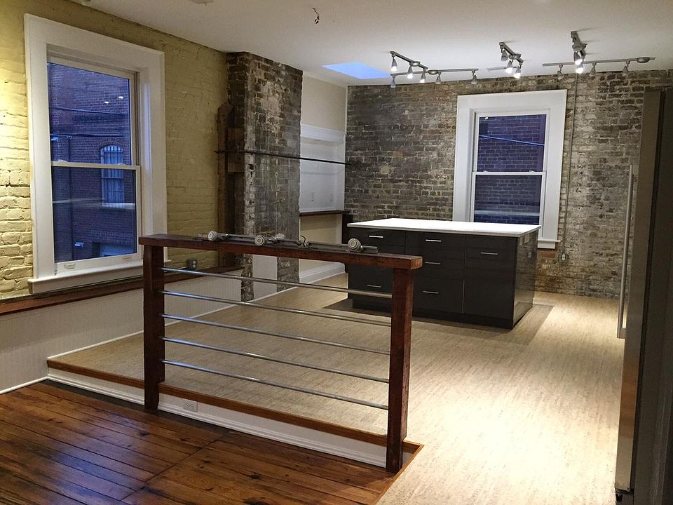 2nd image of 16 W Bank St #D