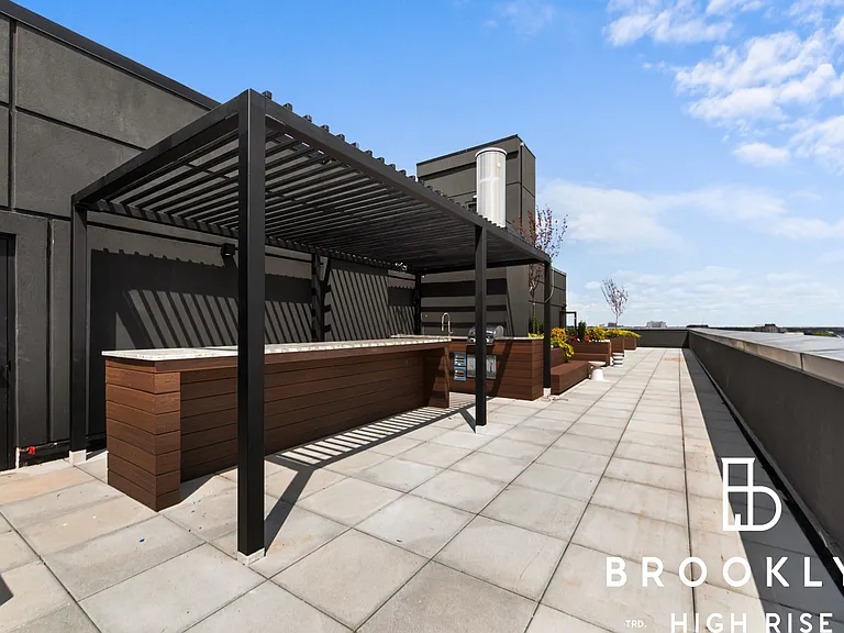 2667 Fulton St #5J — Photo 8