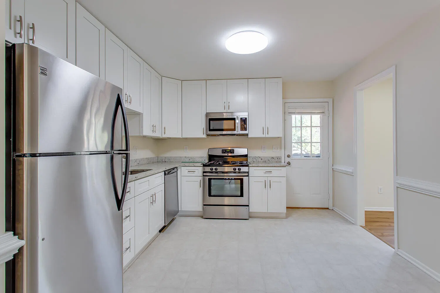 4 bed, 3.5 bath, 2440 sqft, $4,500 — Photo 4