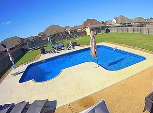 1069 Merloun Dr, Olive Branch, MS 38654