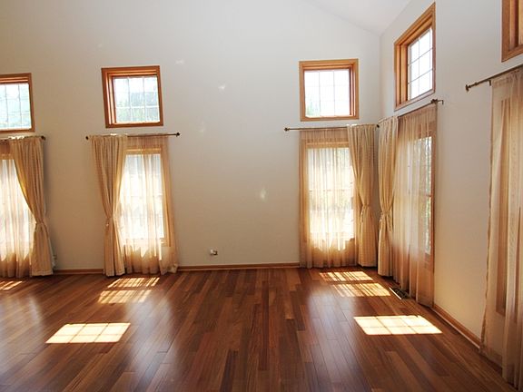 5th image of 1595 Della Dr